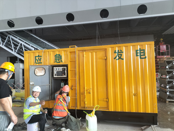 白玉怎样判断空气滤清器是否需要更换？
